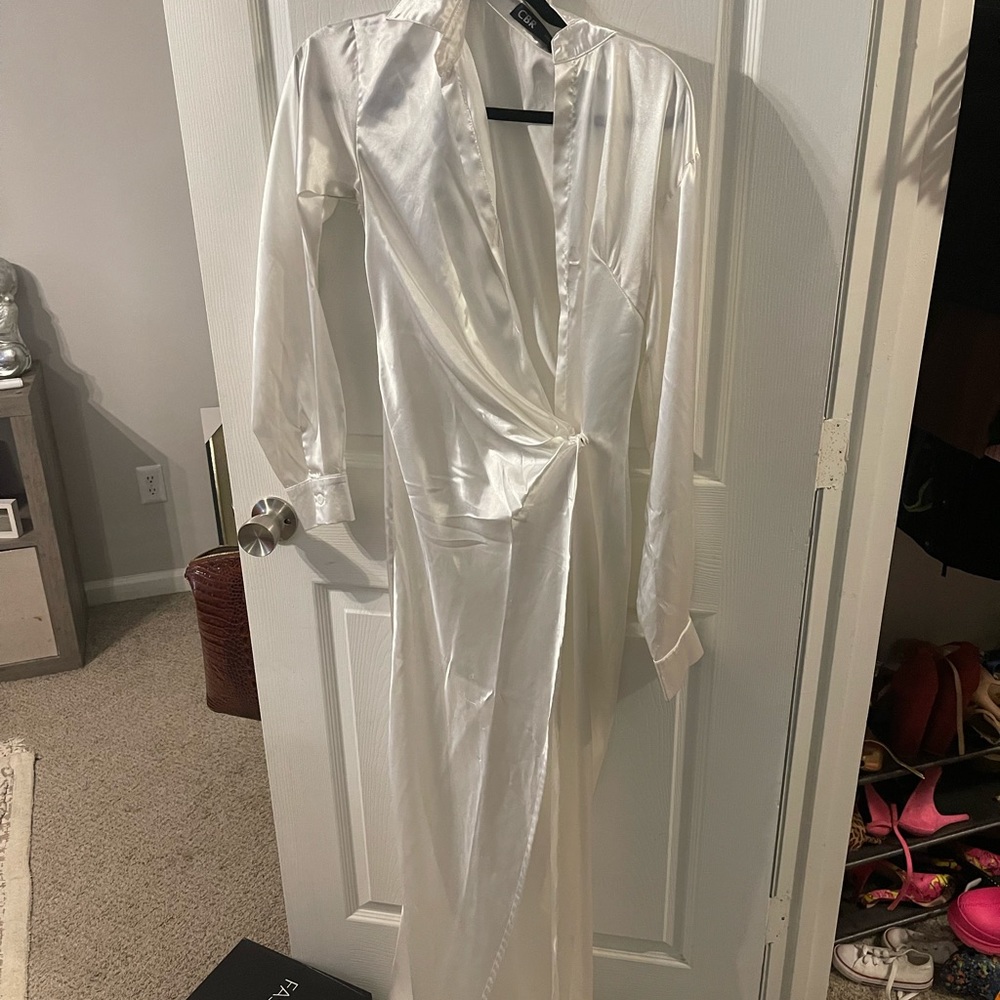 Silk - Picture 2 of 2